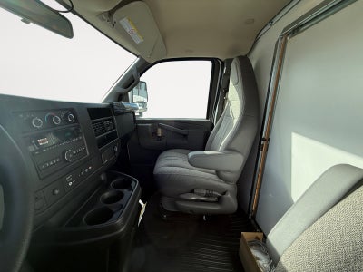 2025 Chevrolet Express Cutaway 3500 1WT