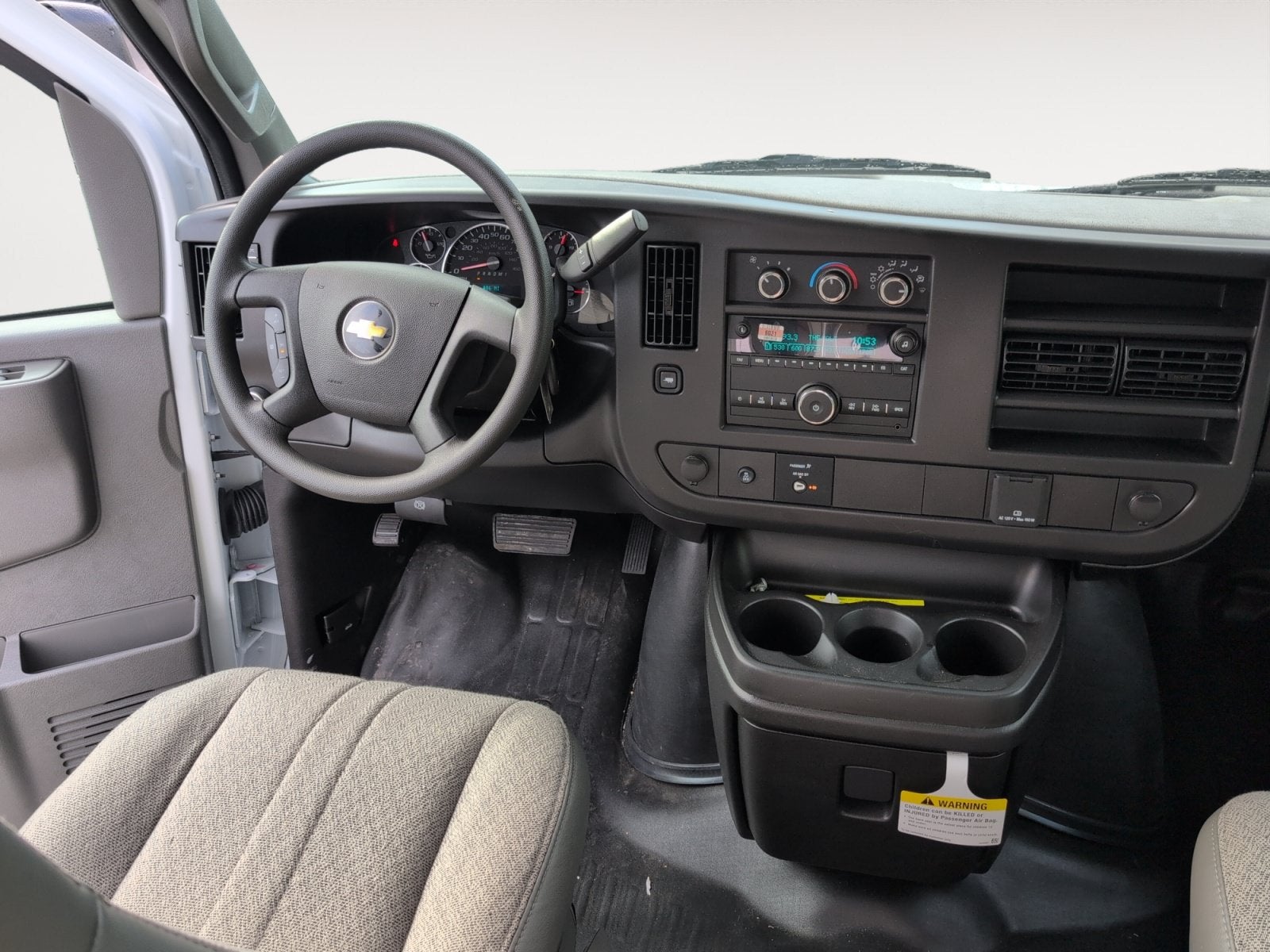2026 Chevrolet Express Cutaway 3500 1WT