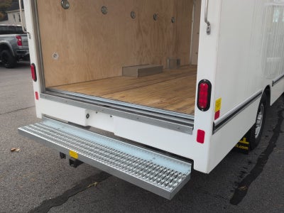 2026 Chevrolet Express Cutaway 3500 1WT