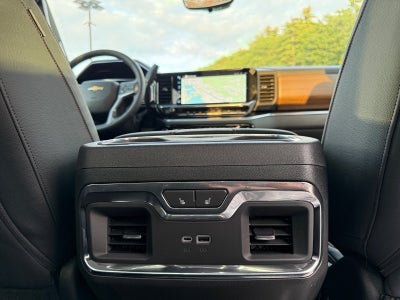 2026 Chevrolet Silverado 3500 HD High Country DRW
