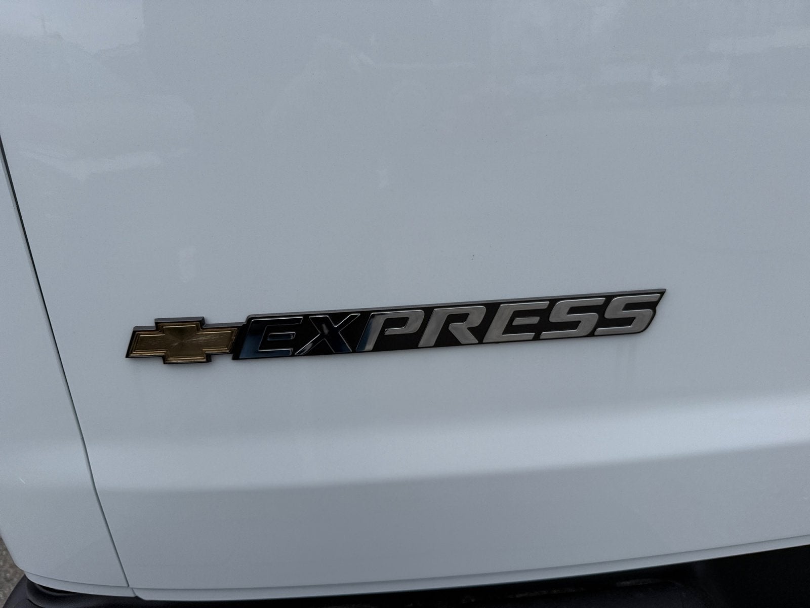 2026 Chevrolet Express Cargo WT