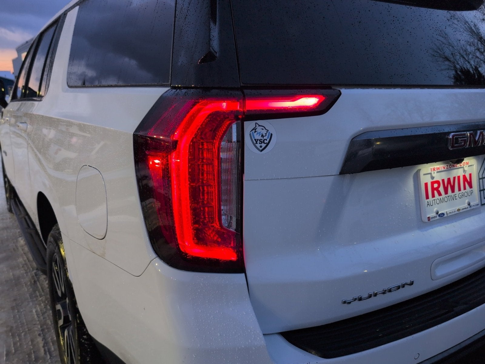 2022 GMC Yukon XL AT4