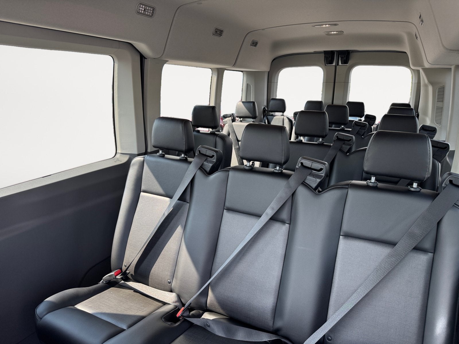 2026 Ford Transit Passenger Wagon XL