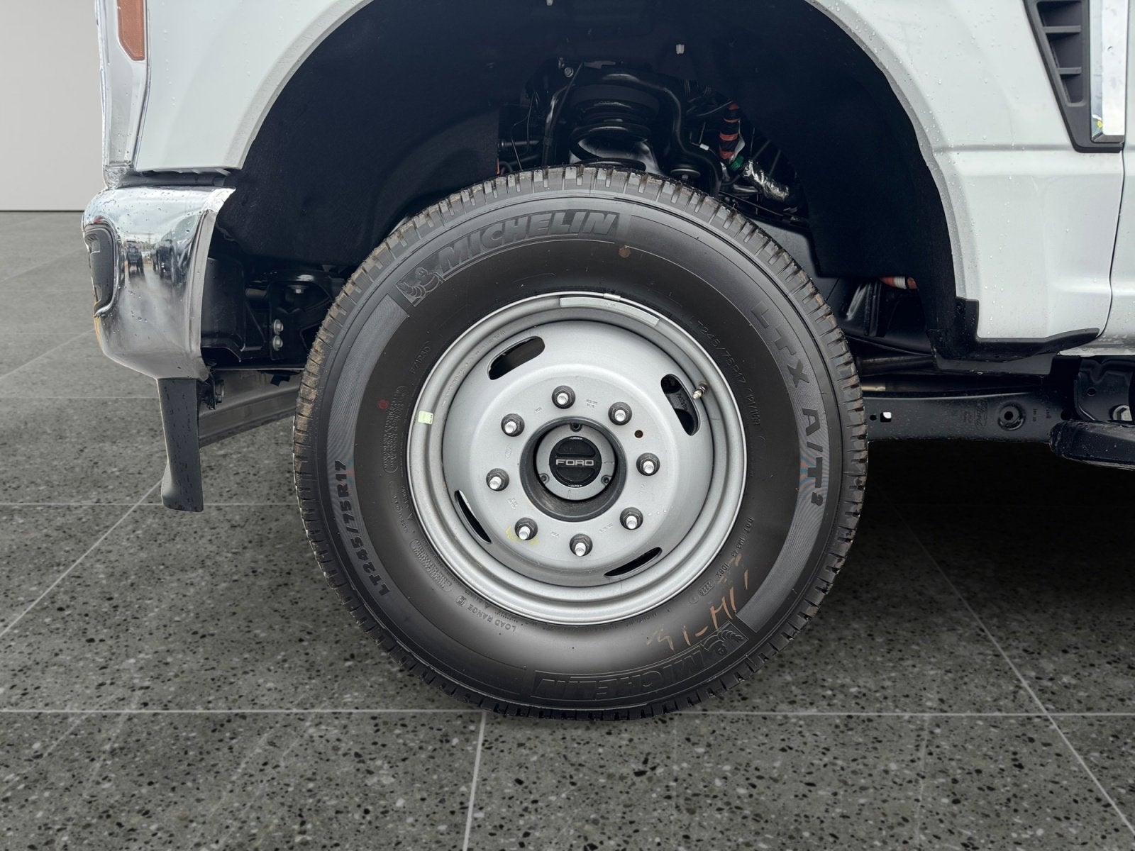 2025 Ford Super Duty F-350 DRW F-350® XL