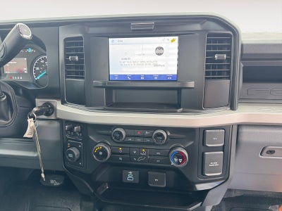 2025 Ford Super Duty F-350 DRW F-350® XL