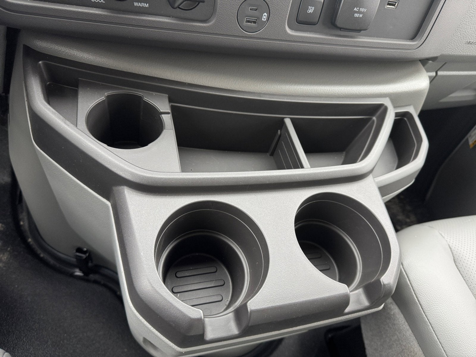 2025 Ford E-Series Cutaway E-450 DRW