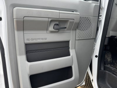 2025 Ford E-Series Cutaway E-450 DRW