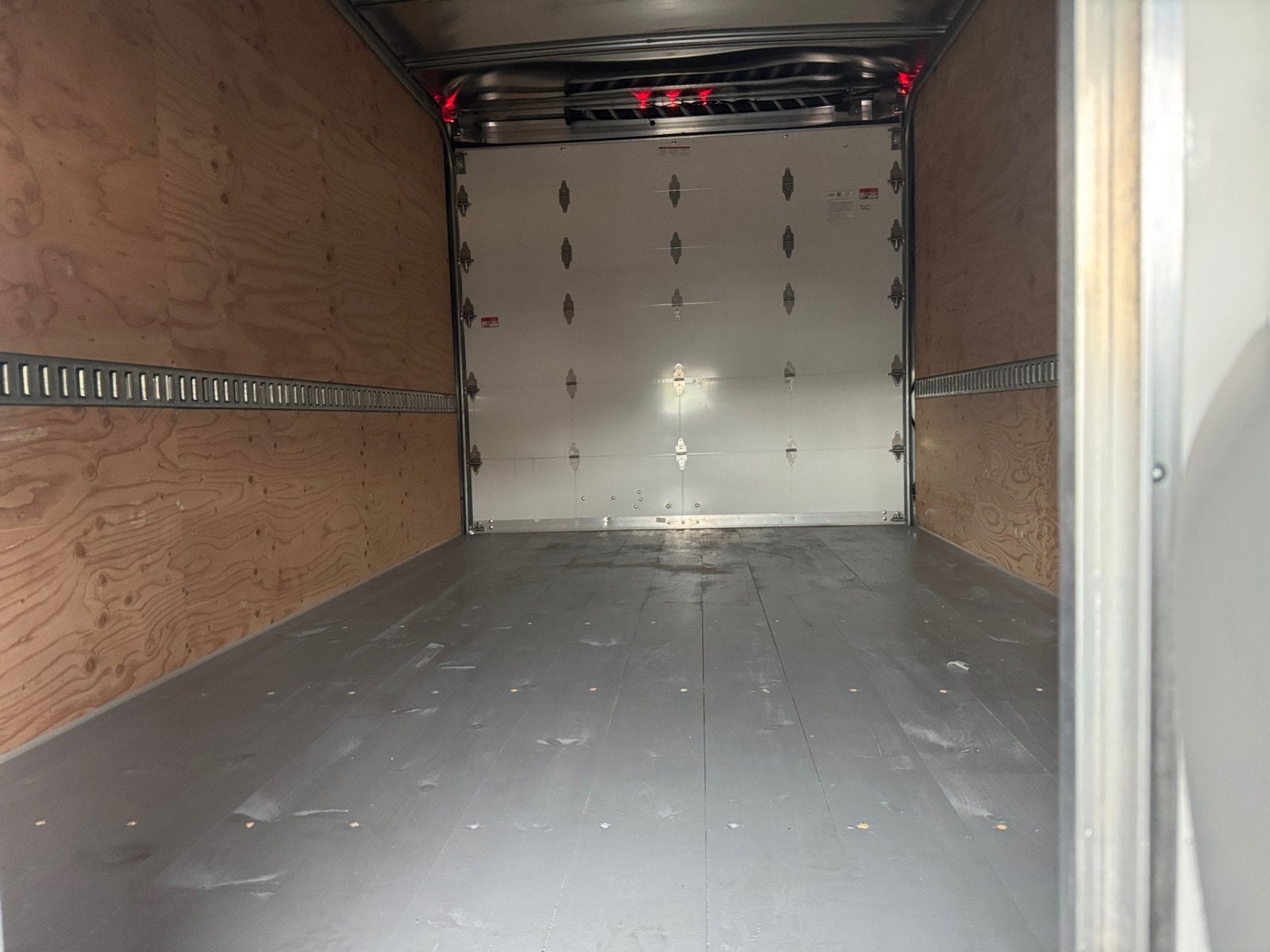 2025 Ford E-Series Cutaway E-450 DRW