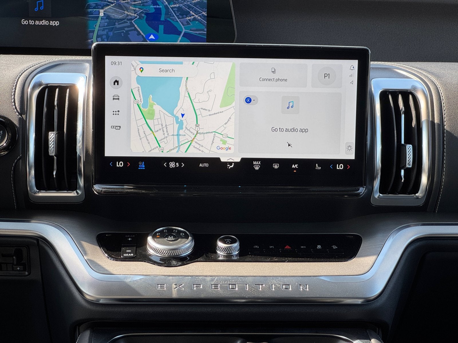 2027 Ford Expedition Platinum