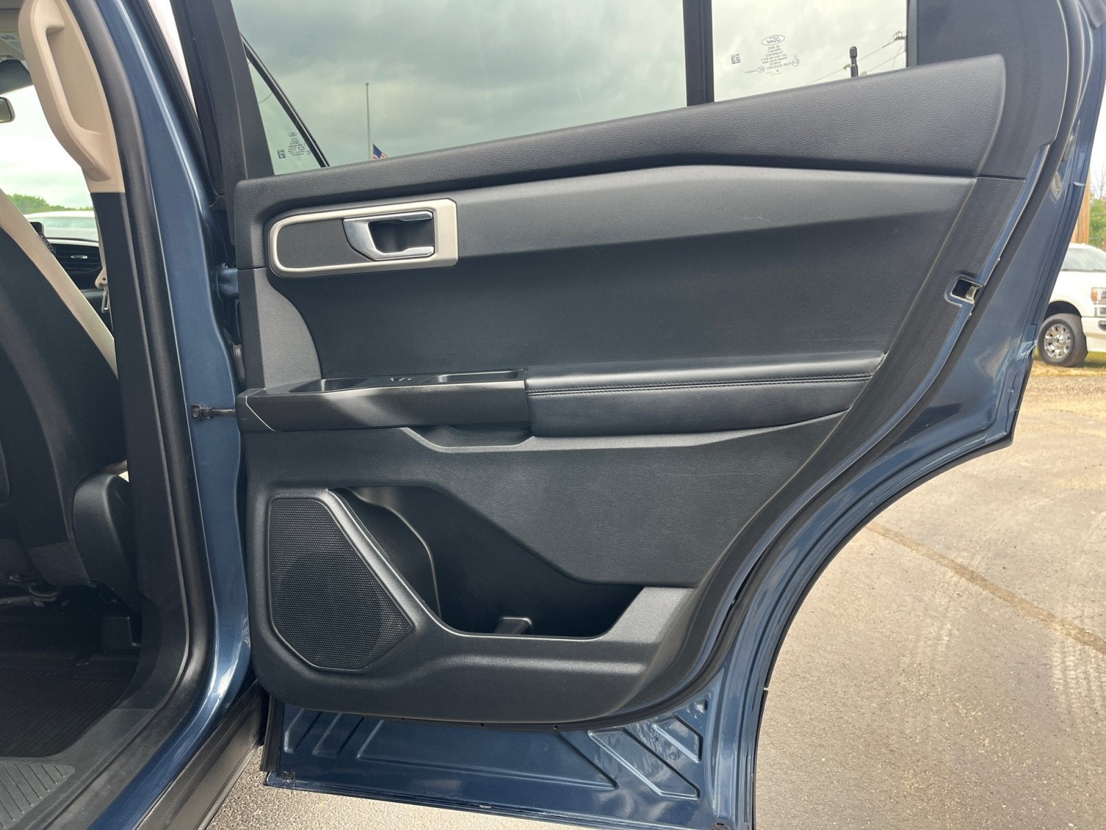 2020 Ford Explorer Base