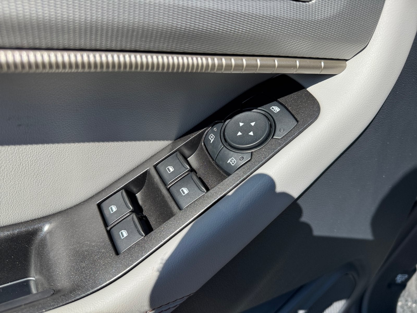 2027 Ford Explorer Active with 200A Pkg