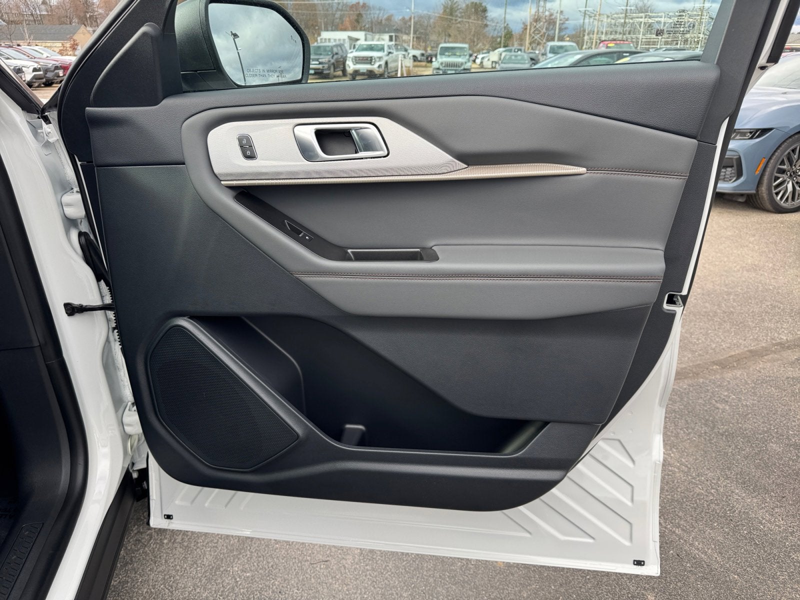 2026 Ford Explorer Active with 200A Pkg