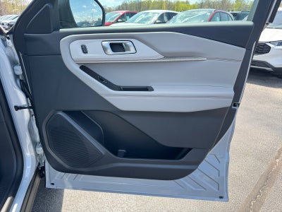 2026 Ford Explorer Active with 200A Pkg