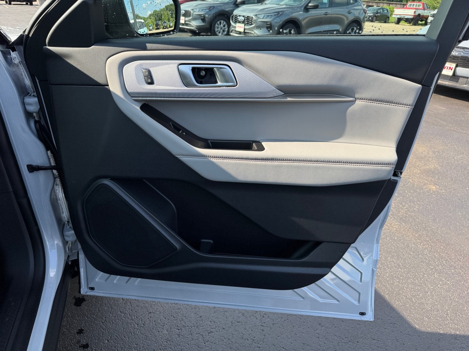 2026 Ford Explorer Active with 200A Pkg