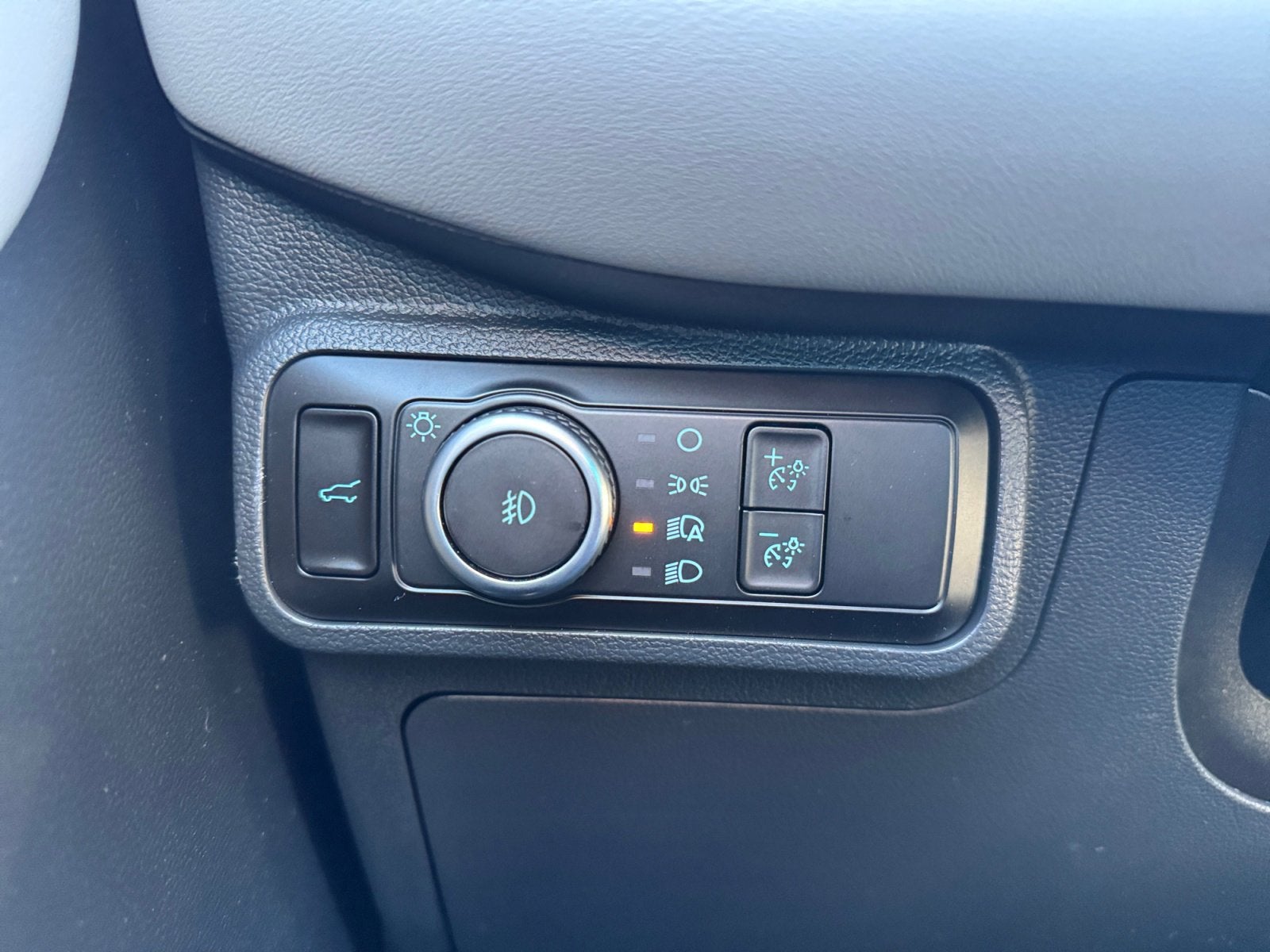 2026 Ford Explorer Active with 200A Pkg