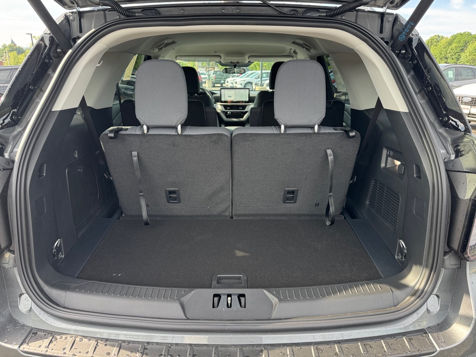 2026 Ford Explorer Active with 200A Pkg