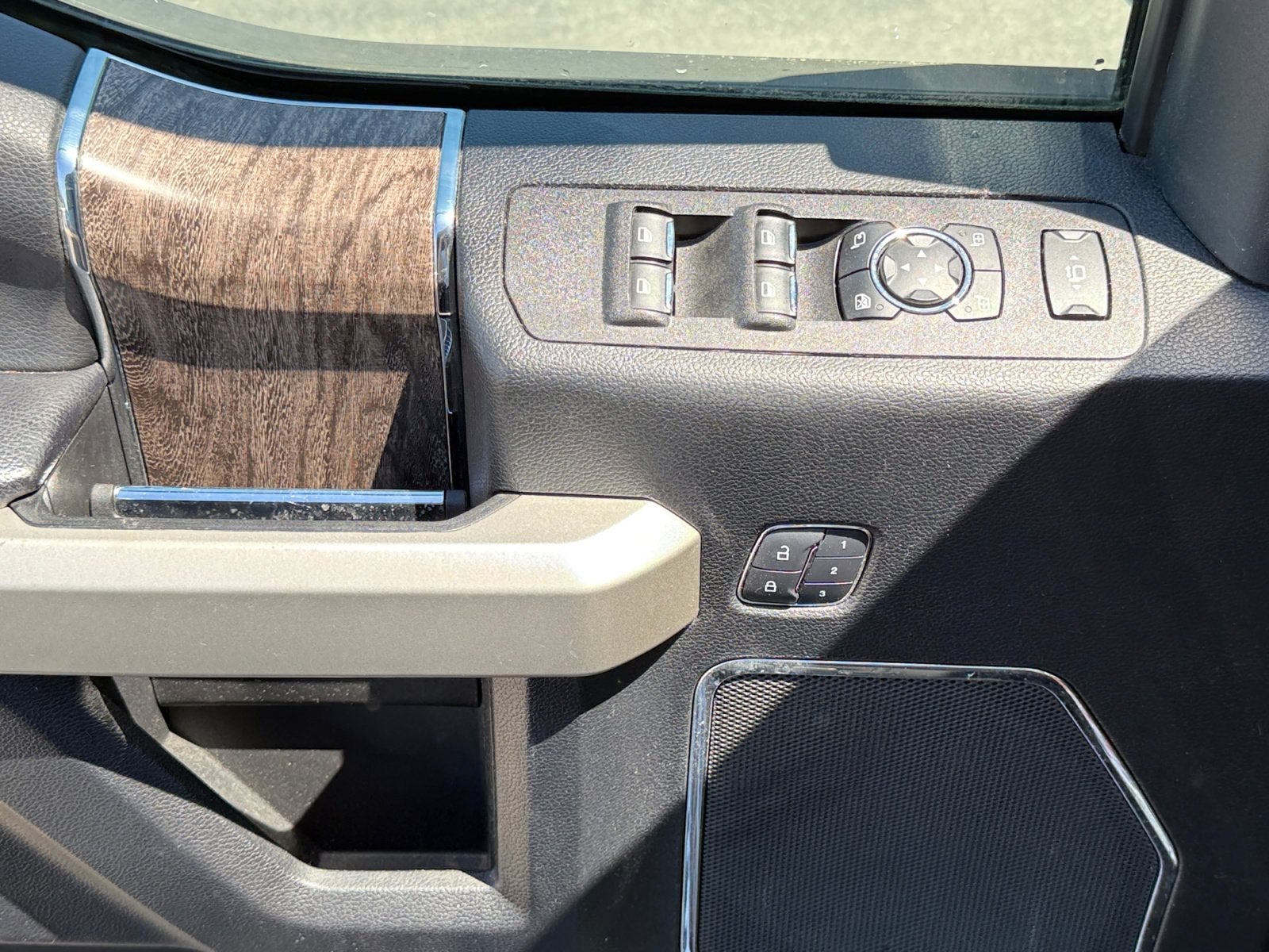 2017 Ford Super Duty F-250 SRW Lariat