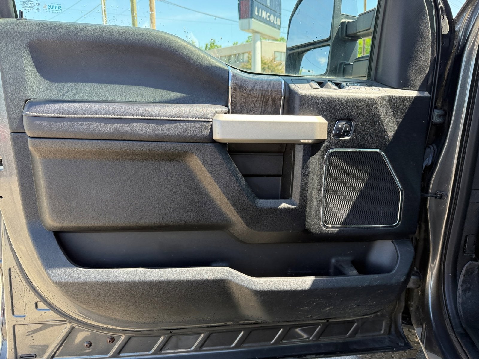 2017 Ford Super Duty F-250 SRW Lariat
