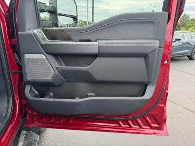 2027 Ford Super Duty F-350 SRW LARIAT