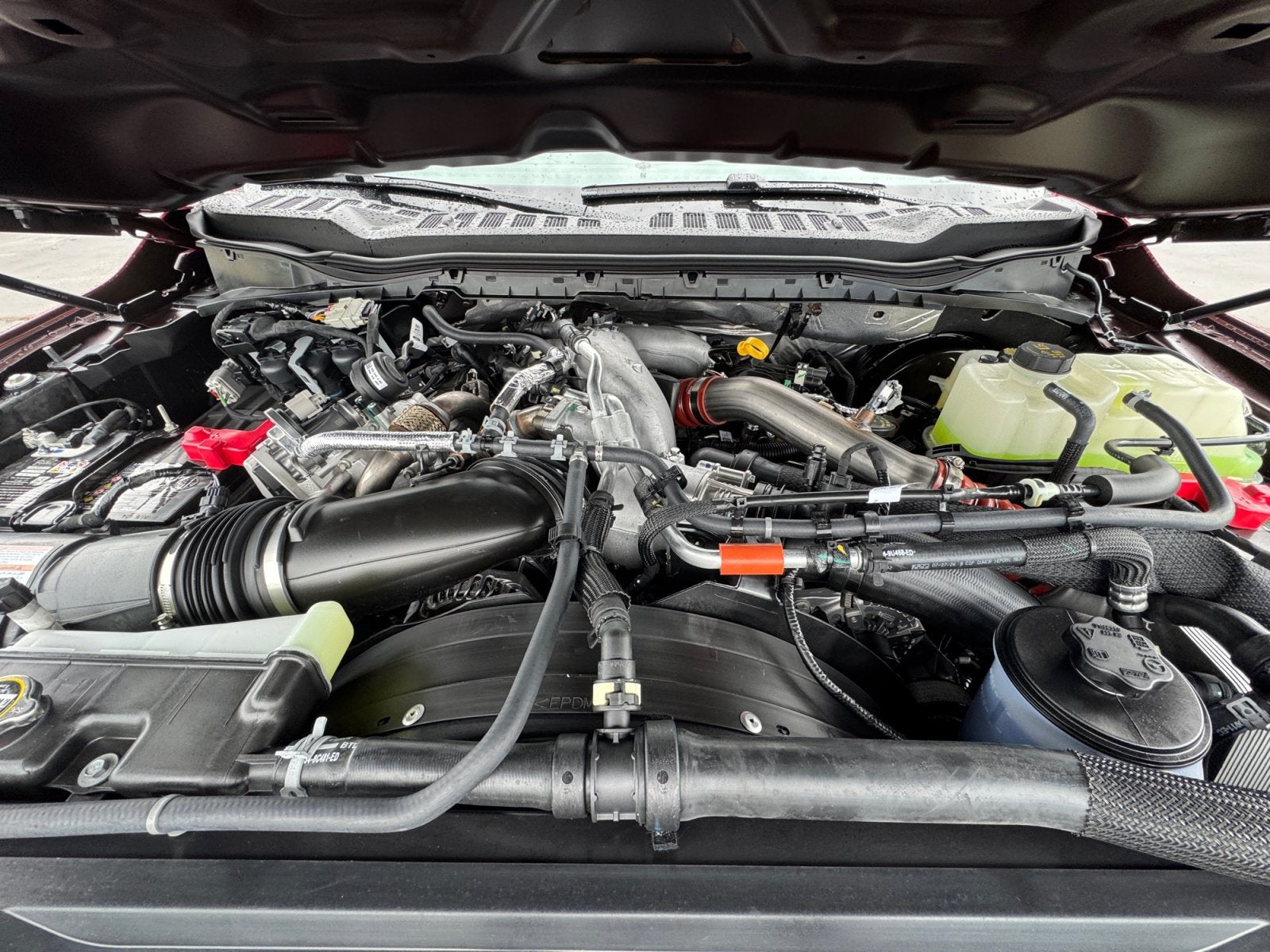 2027 Ford Super Duty F-350 SRW LARIAT