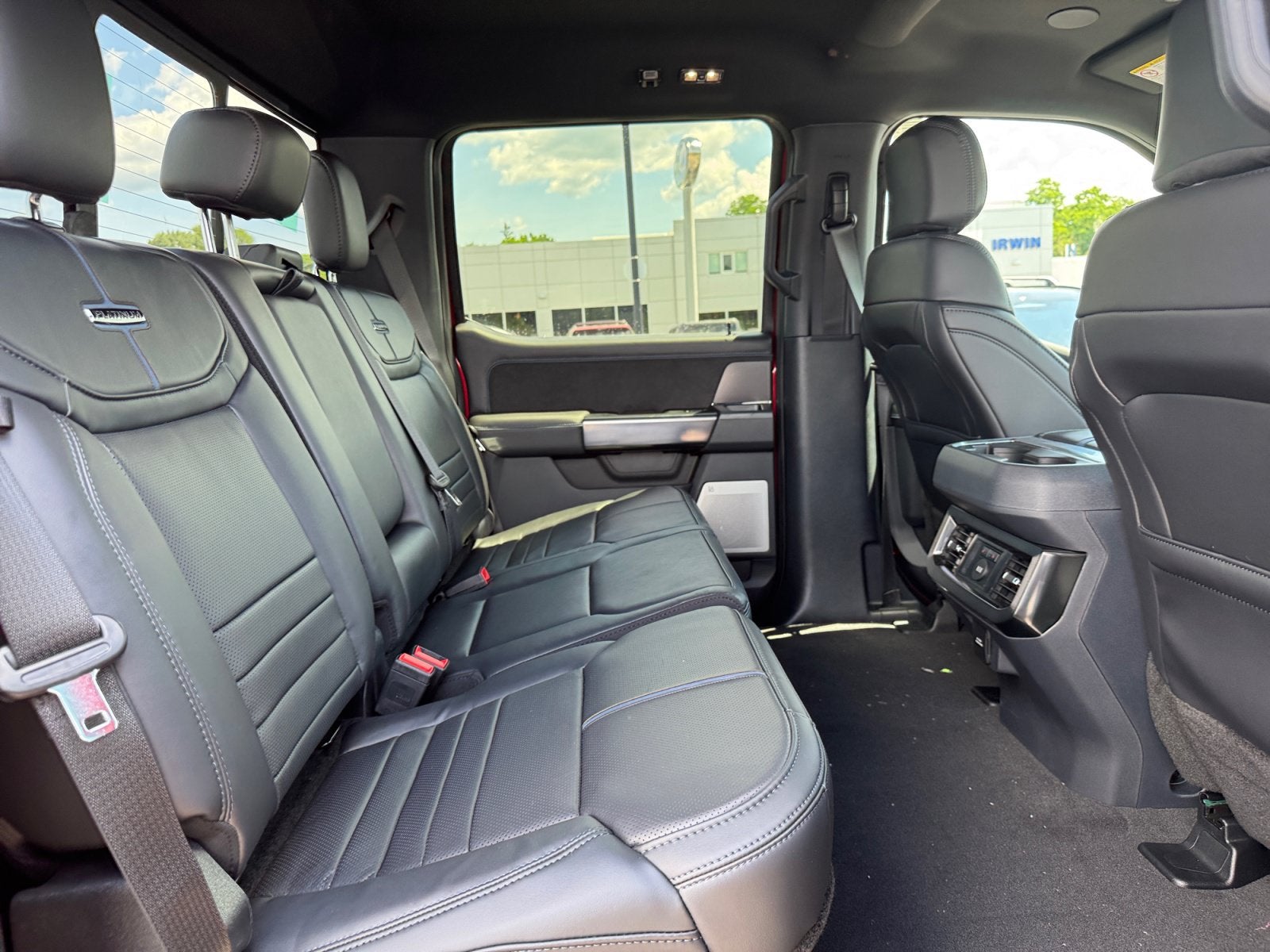 2026 Ford Super Duty F-350 SRW Platinum