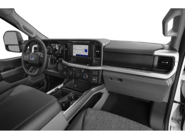 2027 Ford Super Duty F-350 SRW XLT