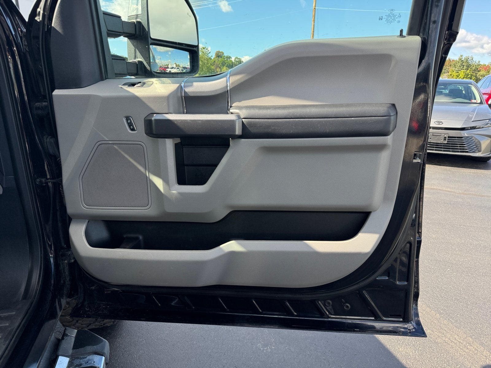 2022 Ford Super Duty F-350 SRW XLT