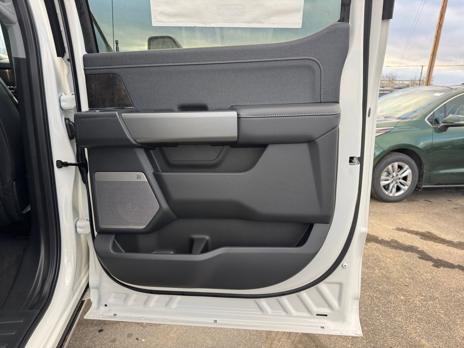 2026 Ford Super Duty F-350 SRW LARIAT