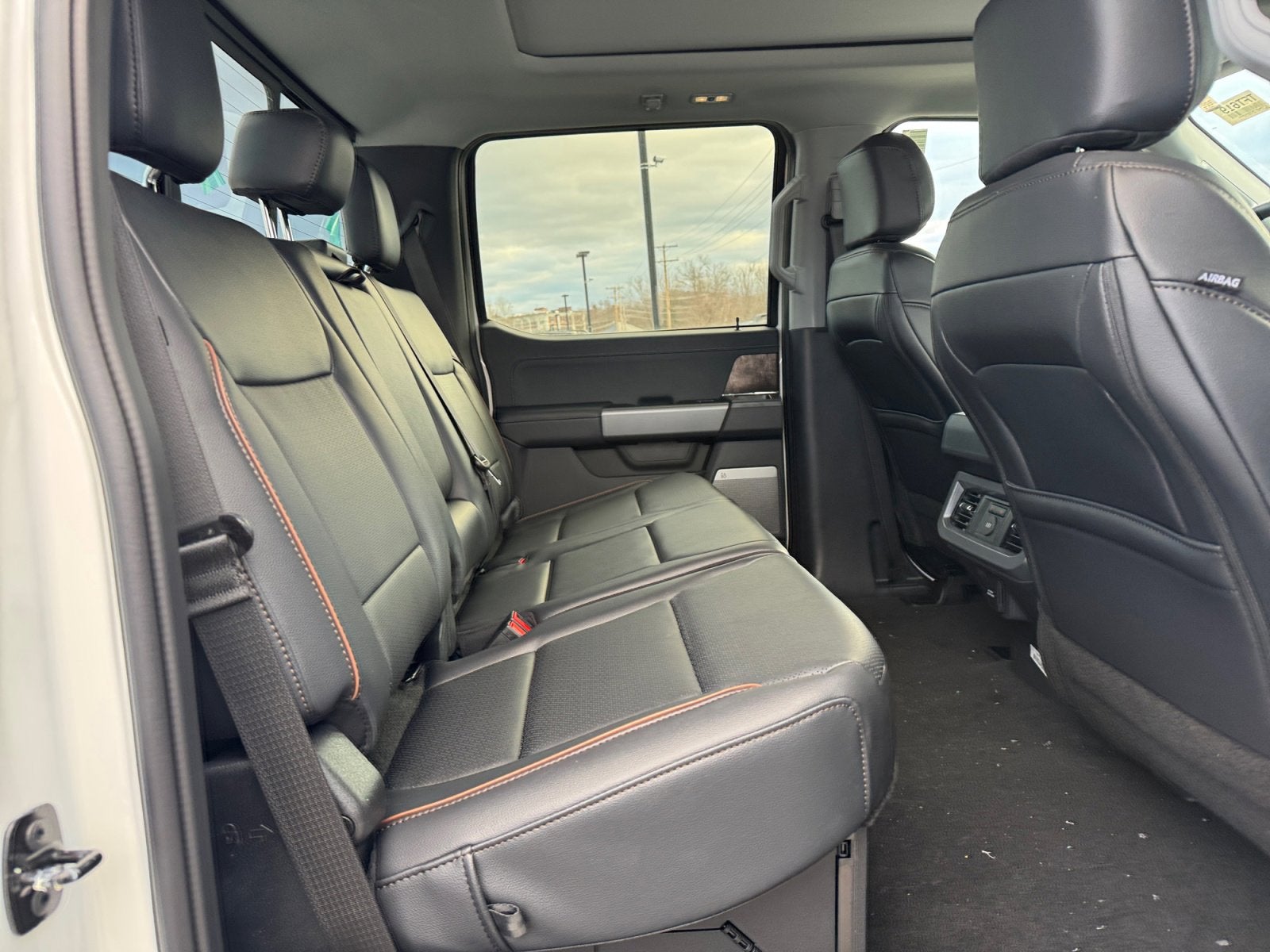 2026 Ford Super Duty F-350 SRW LARIAT