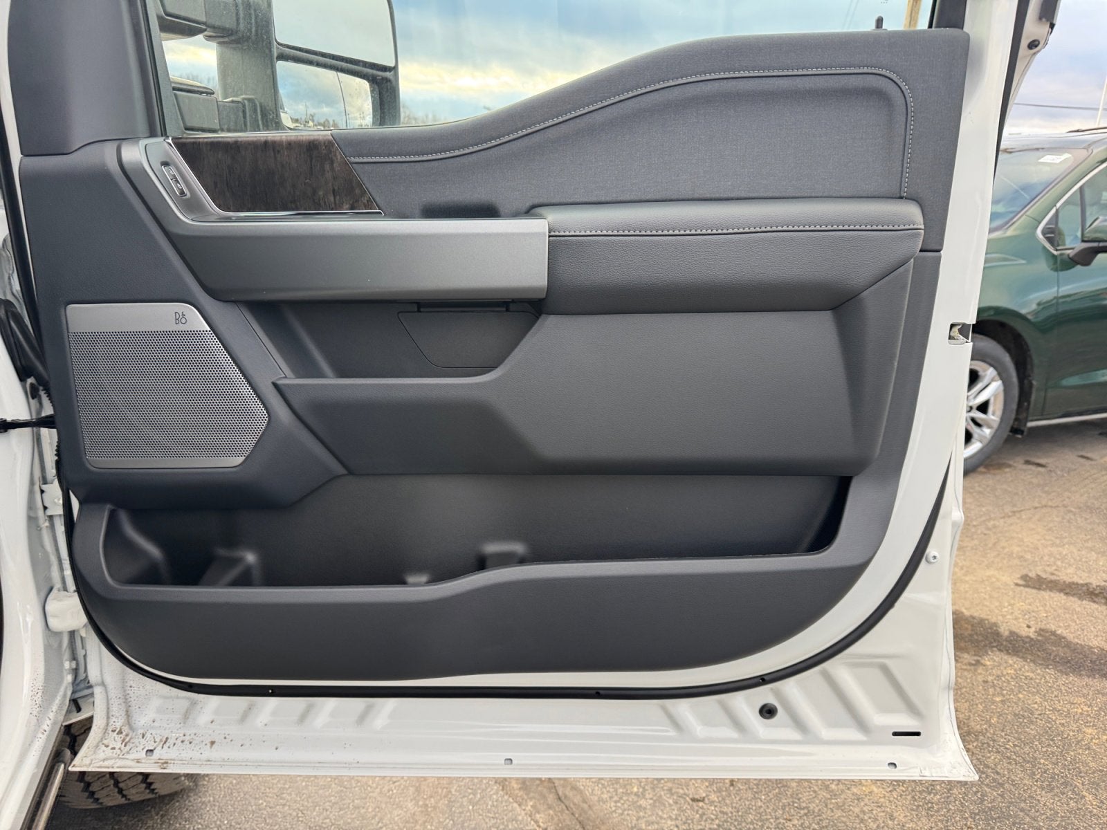 2026 Ford Super Duty F-350 SRW LARIAT