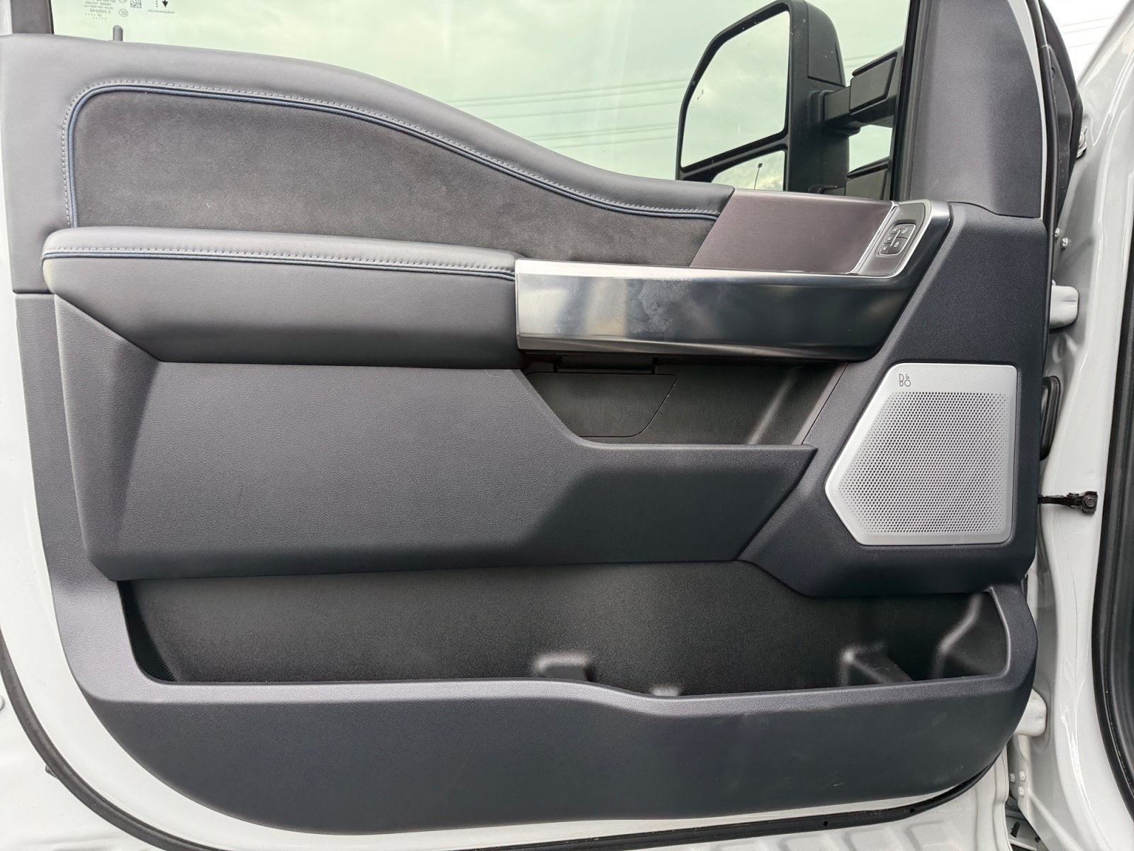 2026 Ford Super Duty F-350 SRW Platinum