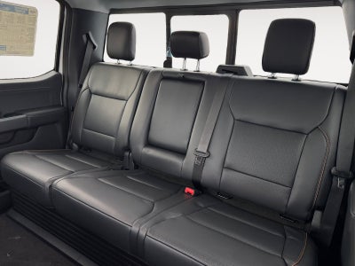 2027 Ford Super Duty F-350 DRW LARIAT