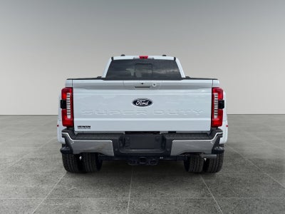 2027 Ford Super Duty F-350 DRW LARIAT