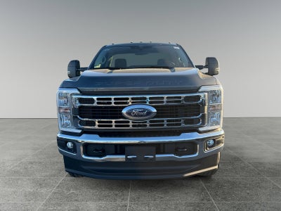 2026 Ford Super Duty F-350 SRW XLT