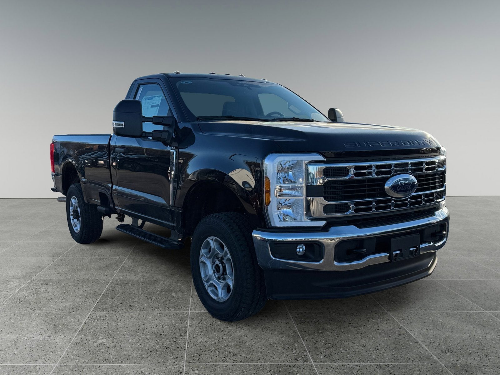 2026 Ford Super Duty F-350 SRW XLT