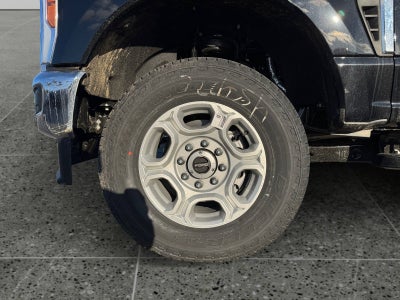 2026 Ford Super Duty F-350 SRW XLT