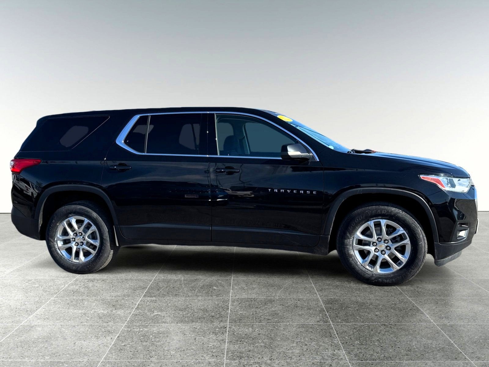 2021 Chevrolet Traverse LS