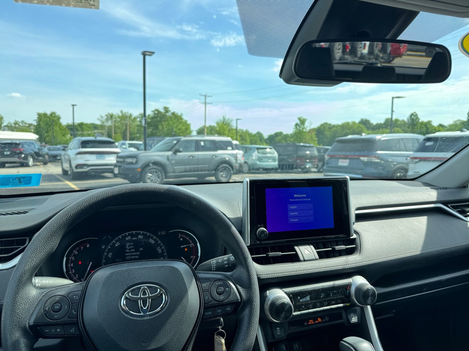 2023 Toyota RAV4 LE
