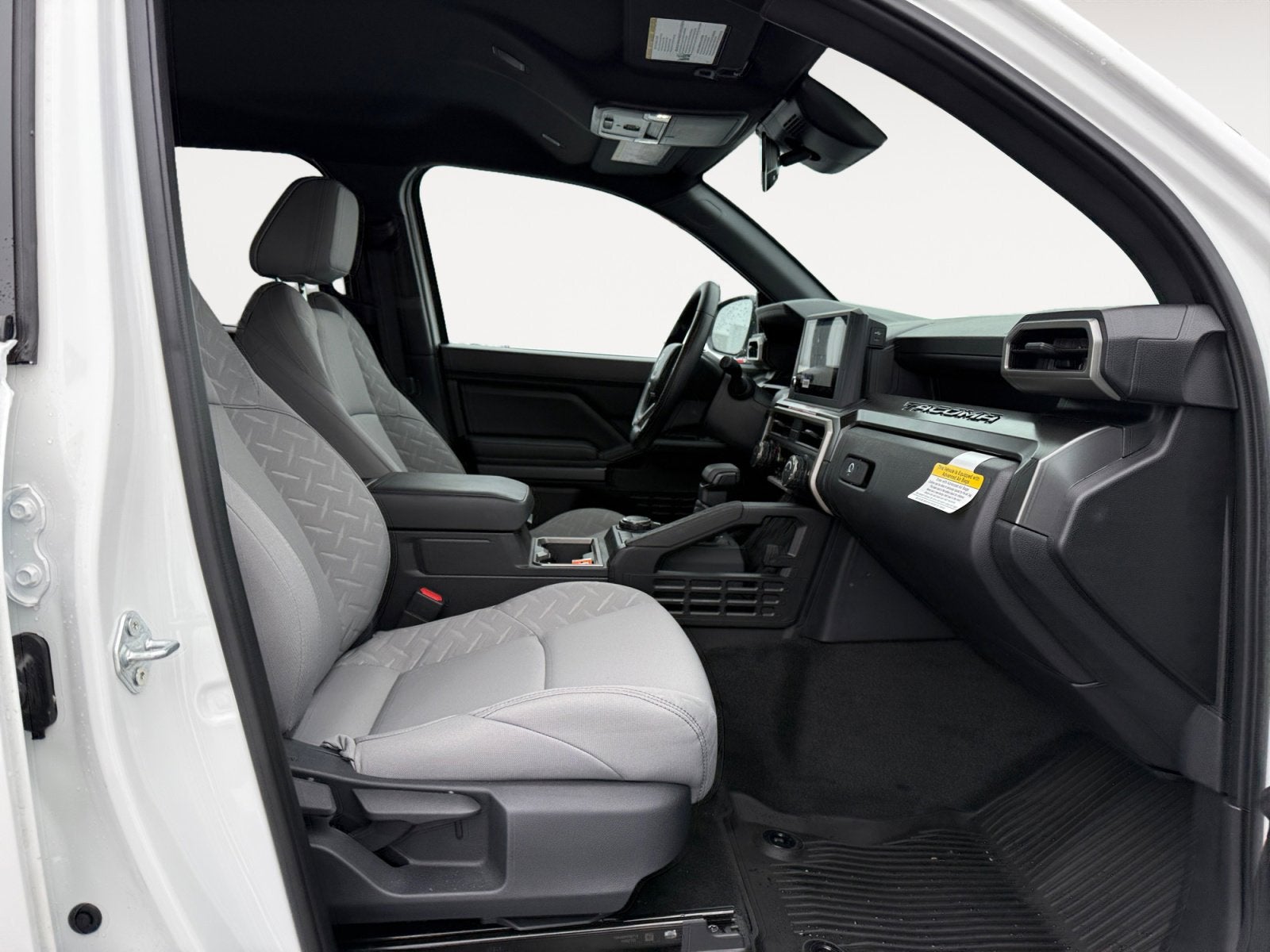 2025 Toyota Tacoma 4WD SR5