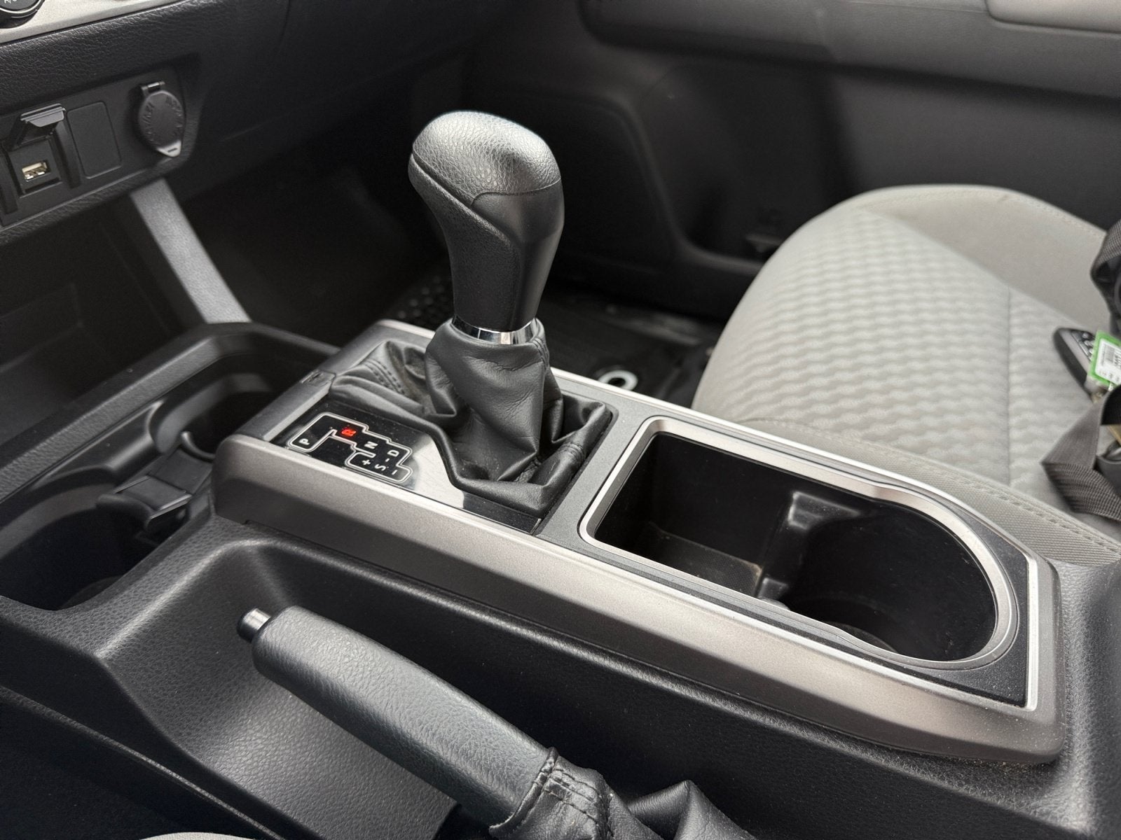 2022 Toyota Tacoma 4WD SR5