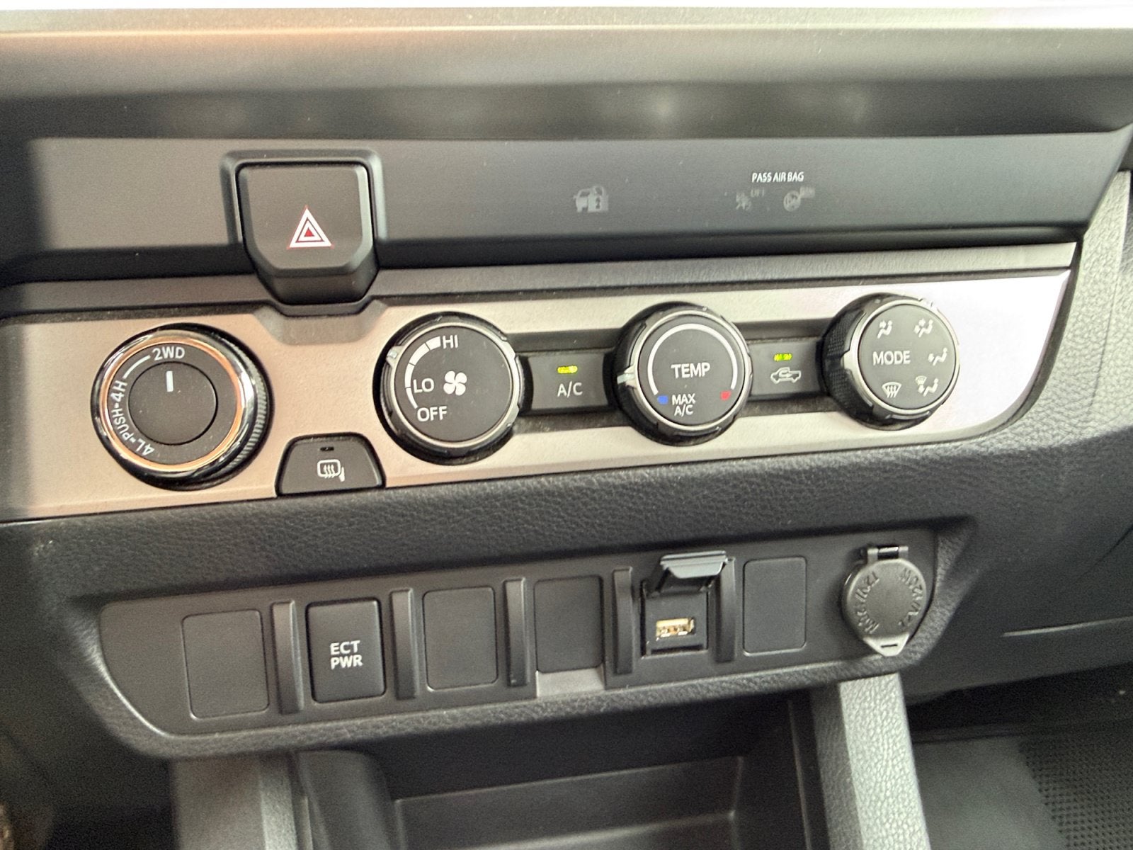2022 Toyota Tacoma 4WD SR5