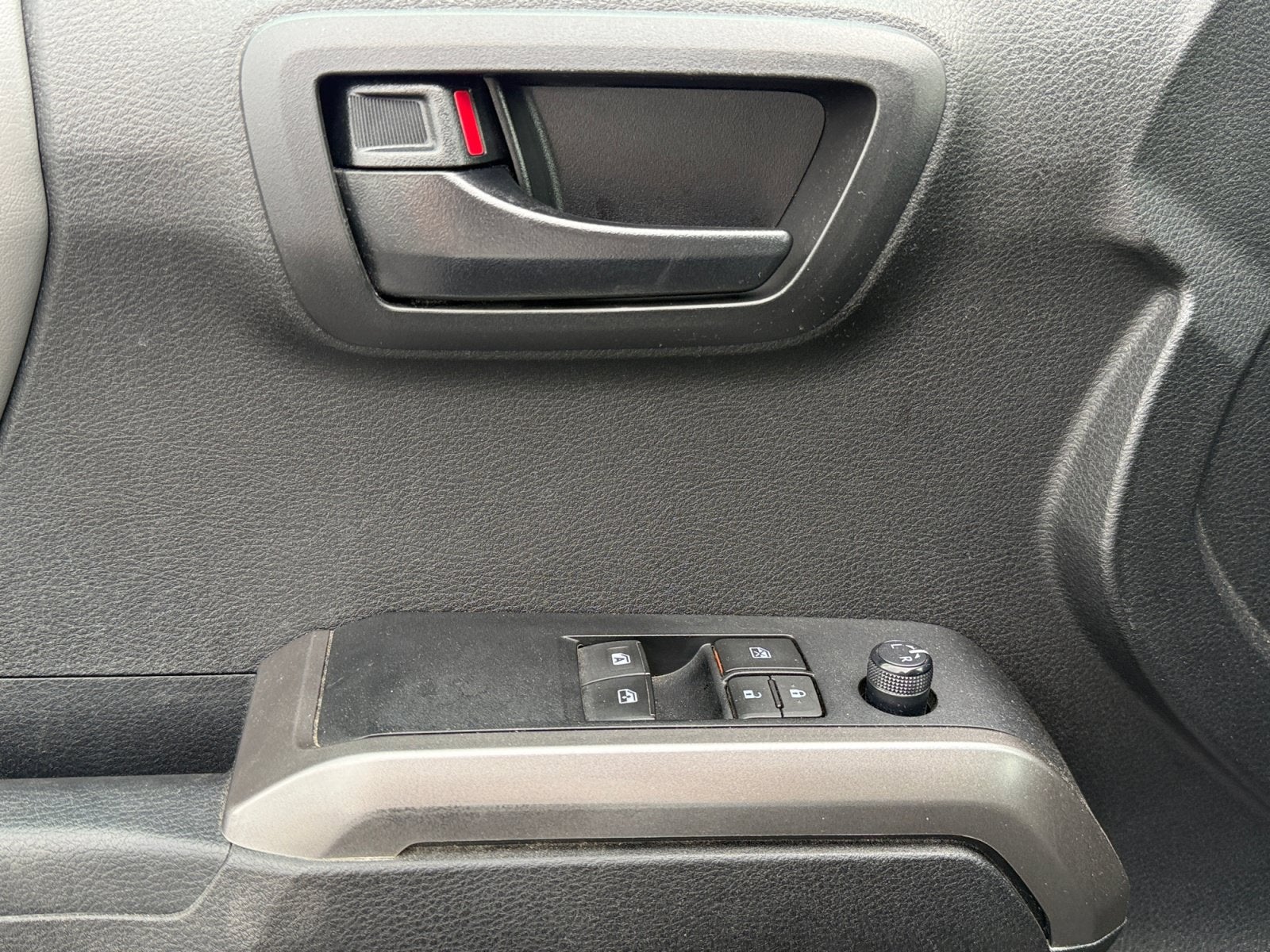 2022 Toyota Tacoma 4WD SR5