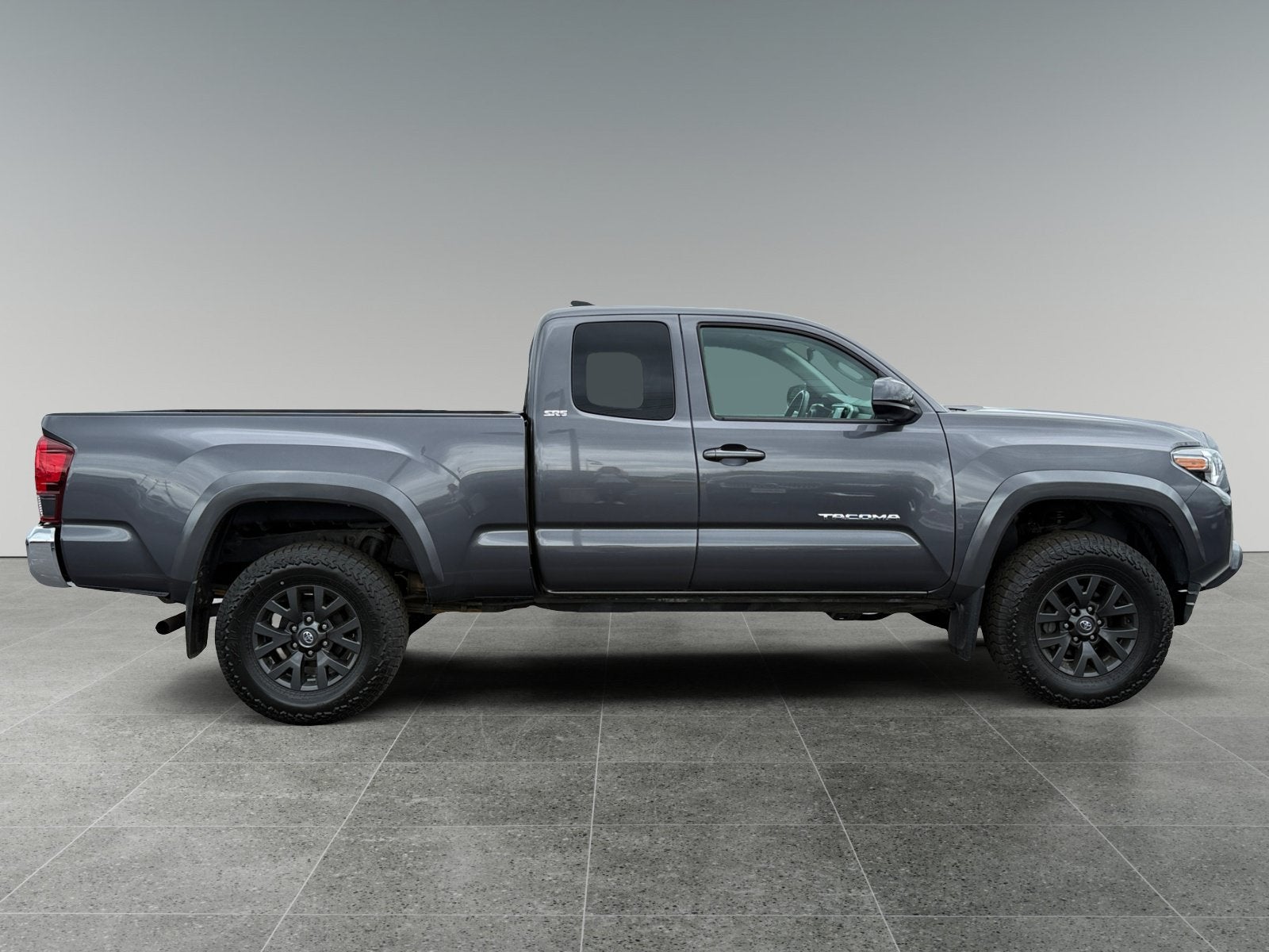 2022 Toyota Tacoma 4WD SR5