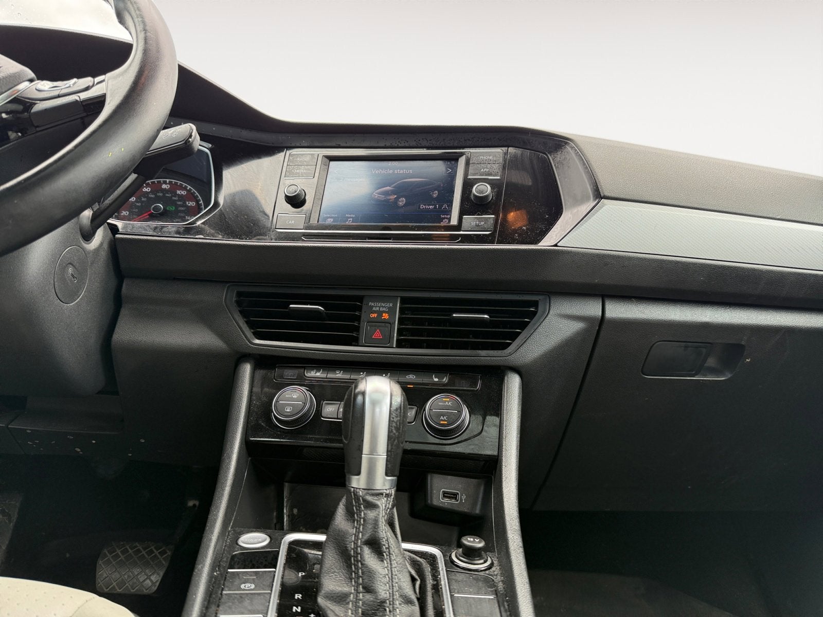 2019 Volkswagen Jetta R-Line