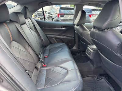 2019 Toyota Camry Hybrid XLE