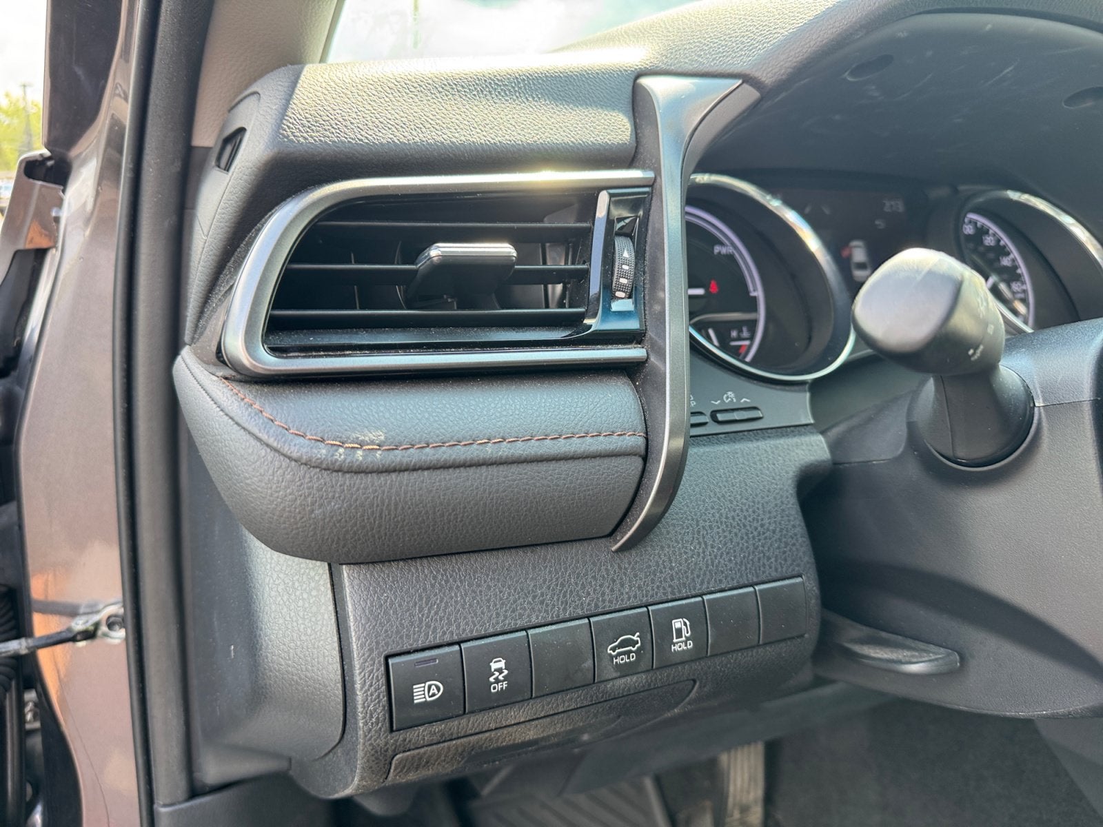 2019 Toyota Camry Hybrid XLE