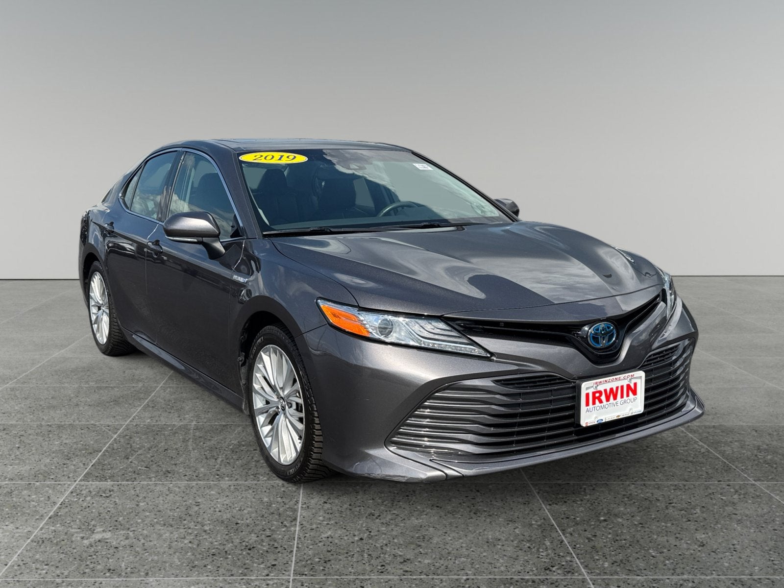2019 Toyota Camry Hybrid XLE