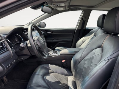 2019 Toyota Camry Hybrid XLE