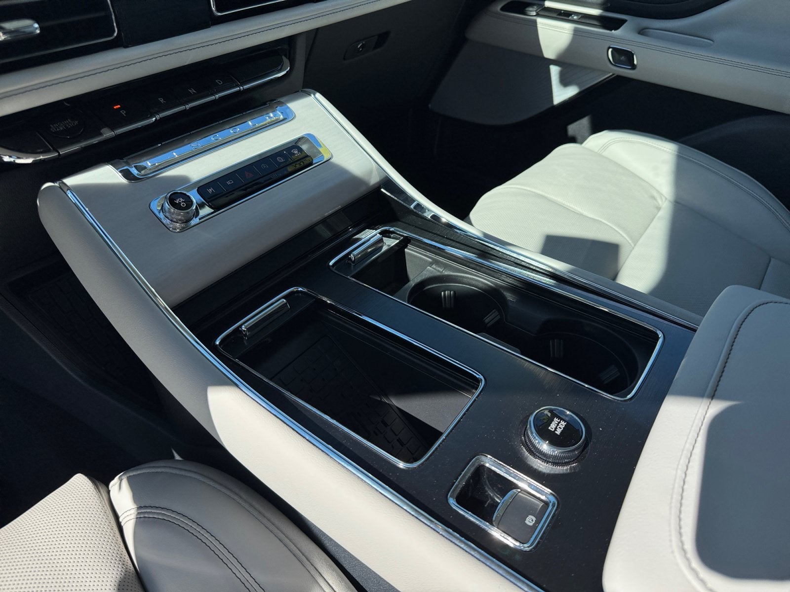 2027 Lincoln Aviator Reserve