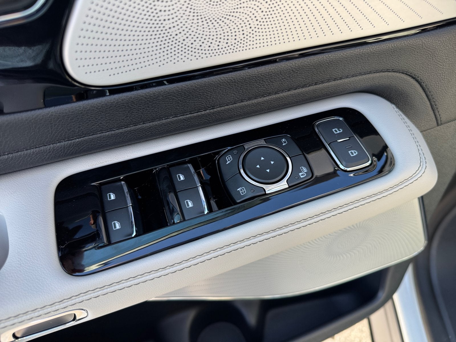 2027 Lincoln Aviator Reserve